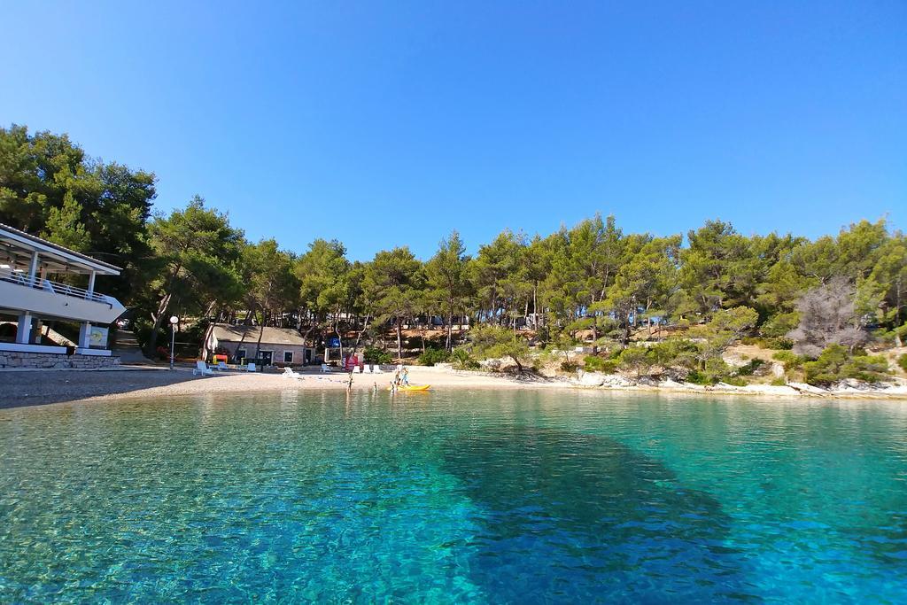 Kamp Vira Mobile Homes Χβαρ Εξωτερικό φωτογραφία