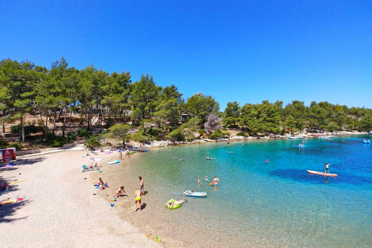 Kamp Vira Mobile Homes Χβαρ Εξωτερικό φωτογραφία