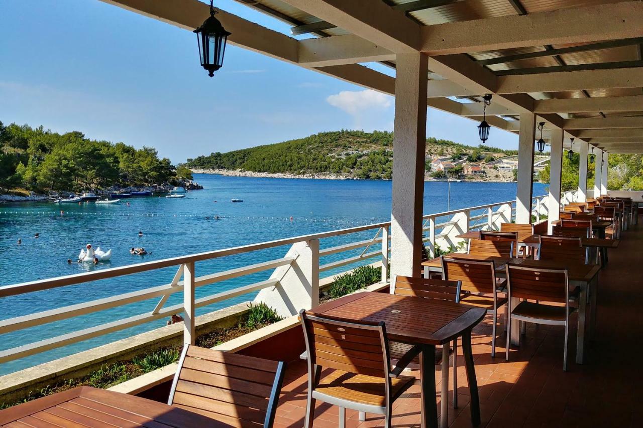 Kamp Vira Mobile Homes Χβαρ Εξωτερικό φωτογραφία
