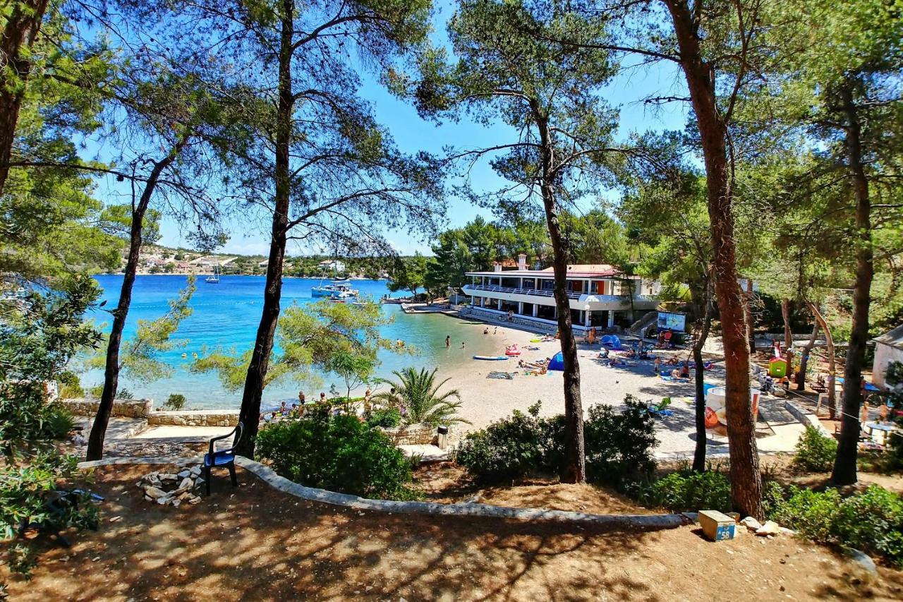 Kamp Vira Mobile Homes Χβαρ Εξωτερικό φωτογραφία